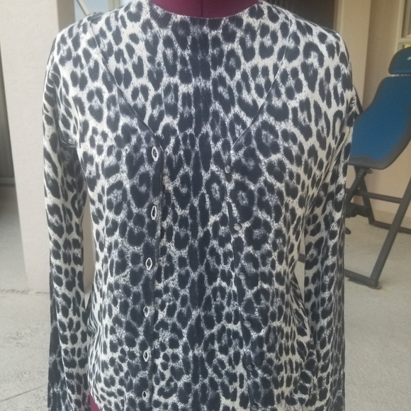 New Sweater Set - Picture 1 of 11